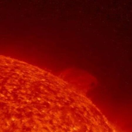 ИКИ РАН: новые гигантские протуберанцы на Солнце