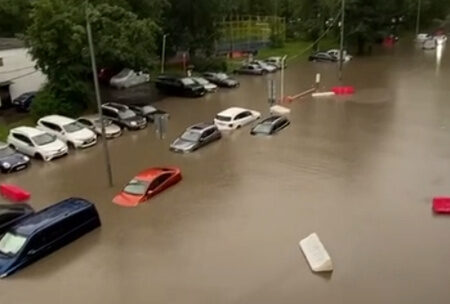 Москву накрыл сильнейший ливень: город под водой
