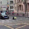 Робот-курьер на перекрестке не уступил дорогу спецкортежу