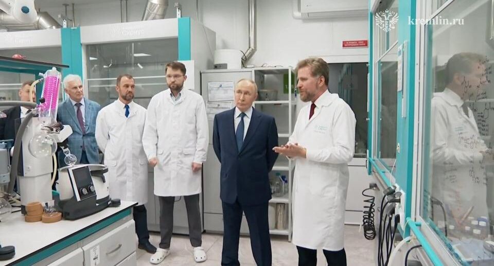 Preview Путин оценил достижения научно-технологического университета «Сириус»