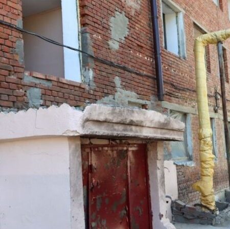 Эвакуация детей из интерната в Ростовской области после падения обломков дрона