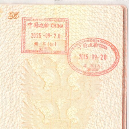 Безвизовый режим в Китае: «война» гидов и неожиданные трудности для россиян