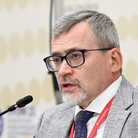 Гендиректор Аналитического центра ВЦИОМ Валерий Федоров о том, почему почти треть россиян считают, что их могут чипировать