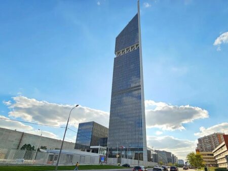 «ИКС Холдинг» переезжает в Национальный космический центр Москвы