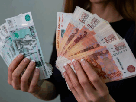 Важные изменения в России, вступающие в силу в октябре: индексация выплат, кредитные новшества и цифровой рубль