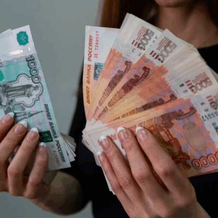 Важные изменения в России, вступающие в силу в октябре: индексация выплат, кредитные новшества и цифровой рубль