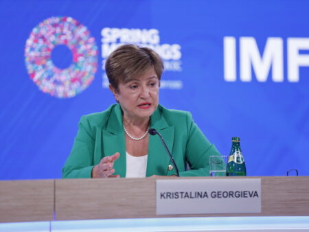Глава МВФ предупреждает о тревожной эре неопределенности для мировой экономики