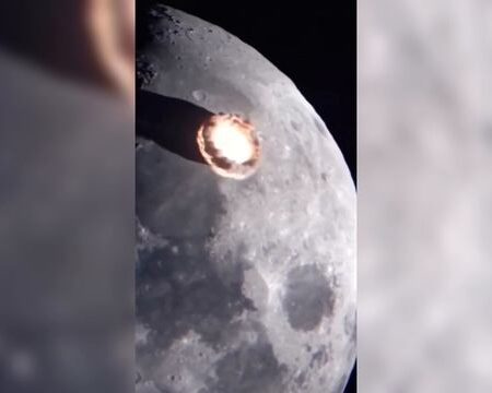 Подробности о вирусном видео падения астероида на Луну