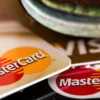 Visa и Mastercard в России: никаких резких движений с истекающими картами