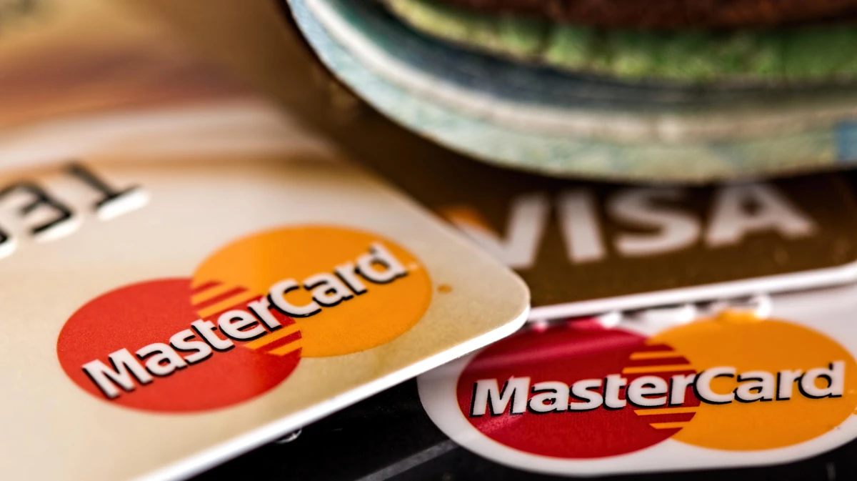 Preview Visa и Mastercard в России: никаких резких движений с истекающими картами