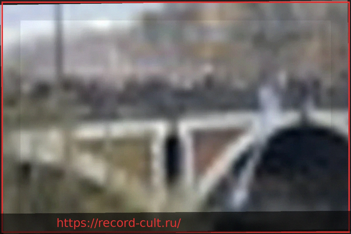 Preview Трансфеминистская забастовка: в Риме вывешен баннер против войны