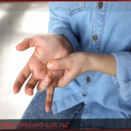 Щелкающий палец: что это такое и почему возникает?