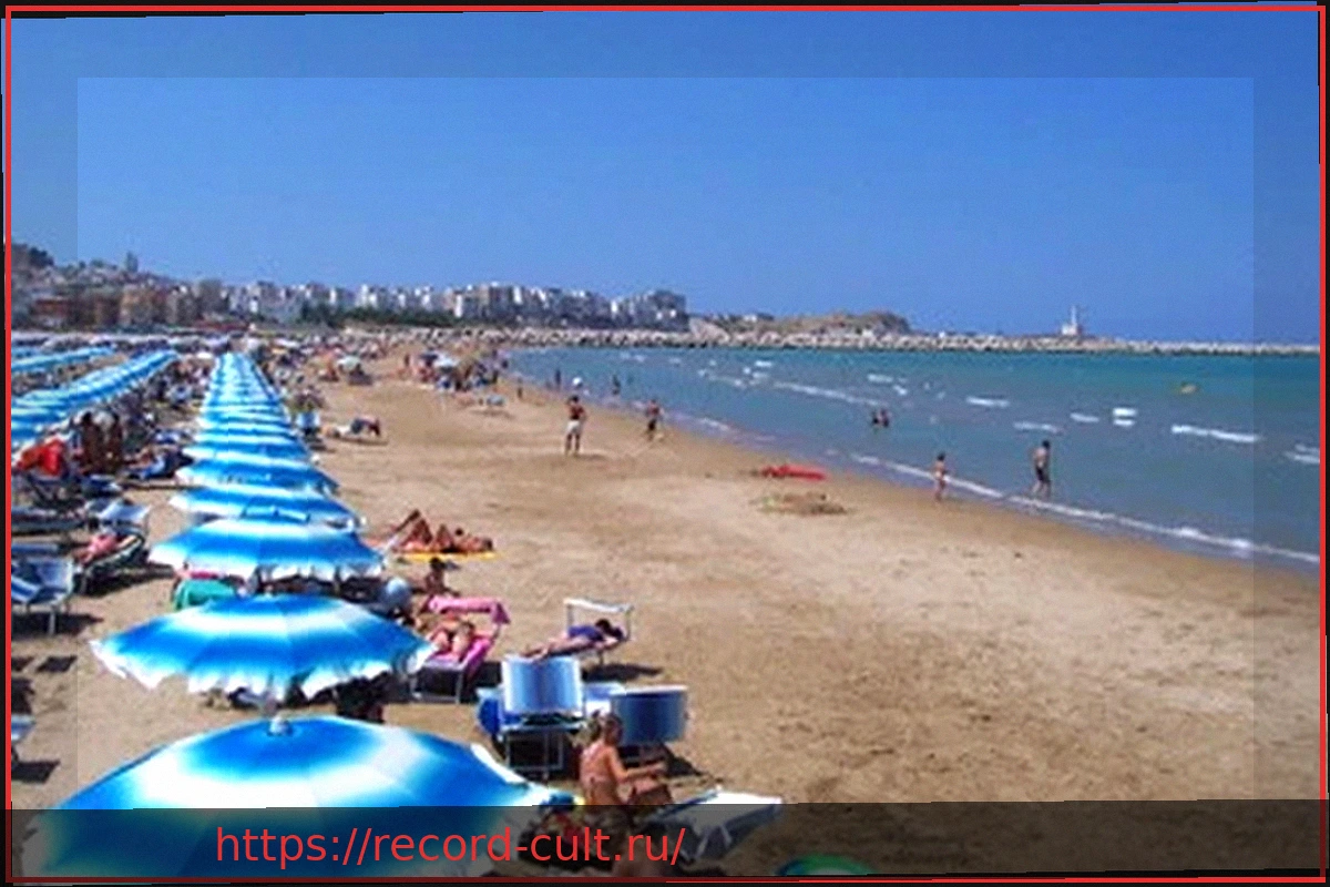 Preview Римини: Секс на пляже средь бела дня вызвал шок у туристов