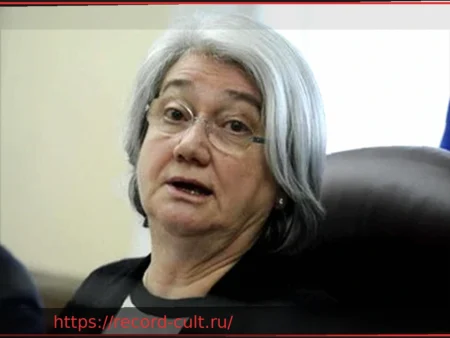 Рози Бинди, возрождённая «широким фронтом», мечтает быть избранной в президентский дворец