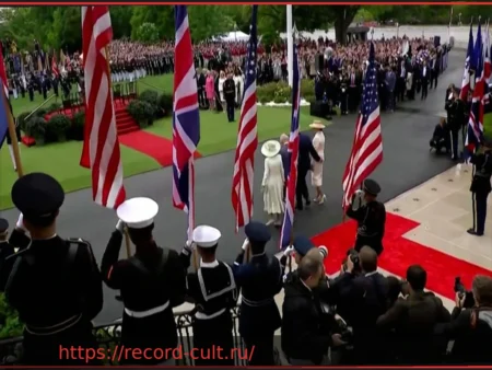 Неловкий жест Дональда Трампа по отношению к Мелании при короле Карле