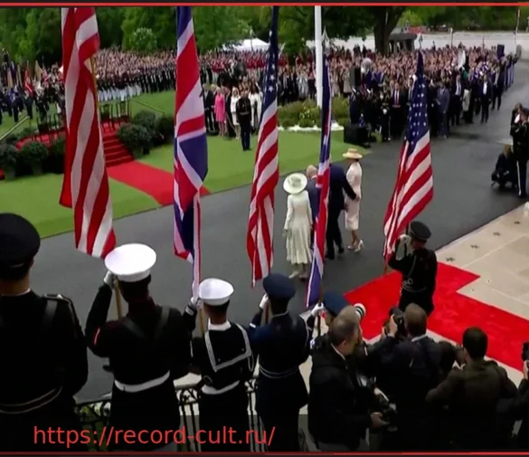 Неловкий жест Дональда Трампа по отношению к Мелании при короле Карле